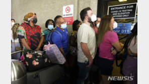 “스스로 보호해야”…‘처음’이라 속이고 부스터샷 맞는 미국인들