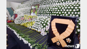 ‘영원한 산’이 된 故 김홍빈 대장…마지막길 눈물로 배웅