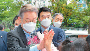 이재명 “네거티브 중단” 이낙연 “말보다 실천을”… 불안한 휴전 