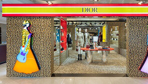 디올, 2021 가을-겨울 여성 컬렉션 현대백화점 압구정본점 팝업 스토어 오픈