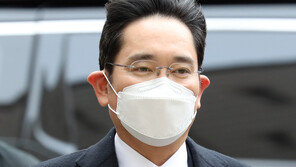 이재용 가석방에…與 “백신 확보 역할 기대” 野 “경제 살리기 매진 계기되길”