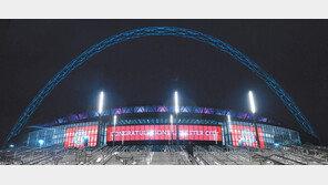 英 웸블리 스타디움에 설치된 LG LED 사이니지