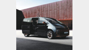 현대車-카카오모빌리티, 택시 전용 9인승 승합차 출시 