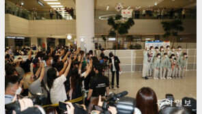 ‘국민언니’ 김연경 귀국하던 날…공항 가득 환영인파[청계천 옆 사진관]