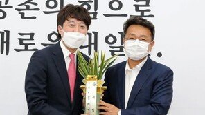 靑 “9월 정기국회 전 文대통령-이준석 회동 성사 노력”
