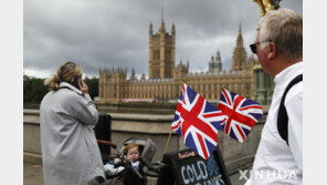 영국, 화이자 백신 3500만회 추가 주문…내년 가을 부스터샷