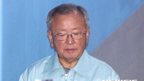 ‘MB측근’ 강만수 전 산업은행장도 가석방…13일 출소