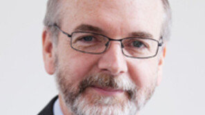 英전문가 “집단면역 도달 불가능… 새 변이 계속 출현” 경고