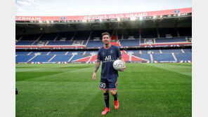 PSG 입단한 메시 “목표는 챔피언스리그 우승”