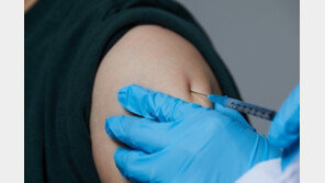 “모더나·화이자 2차 접종일, 추석 연휴 겹치면 5일 앞당긴다”