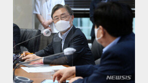 최재형 “이준석-윤석열 갈등 바람직하지 않아…국민들 불안”