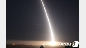 美공군, ICBM ‘미니트맨-3’ 시험 발사 공개…“30분 내 北상공 도달”