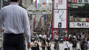日 감염 ‘통제불능’…도쿄 ‘자택 요양자’ 2만명 넘어