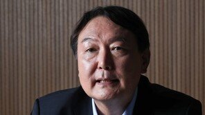 尹측 “토론 서두르는 흐름 우스워”…劉측 “두려우면 출마 무리”