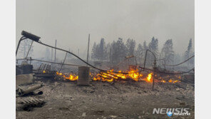 시베리아 산불로 뿌연 하늘…“집에만 있어라” 공휴일 지정