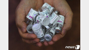 30세 이상에 AZ 잔여백신 푼 정부…오락가락 변경에 혼란 가중