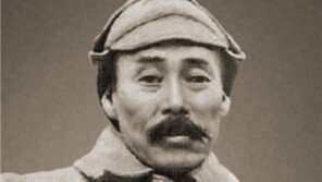 홍범도 장군 유해 카자흐 현지서 수습…“조국 품 영면하길”