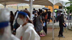 코로나19 신규확진 1817명…“주말 최다 기록”