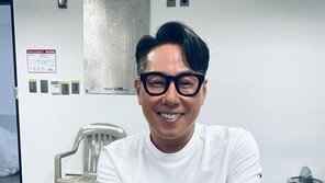 윤종신, 13살 큰 딸 자랑…“다리 길이 나 추월”