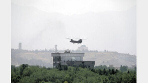 아프간 정부 ‘탈레반에 권력이양’ 항복… 대통령도 나라 떠났다