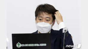 ‘녹취록’ 논란 확대…이준석 휴가 복귀에도 살얼음판