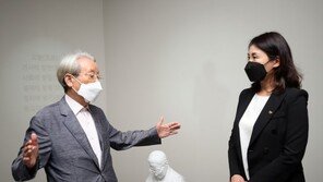 이재명 부인, 호남 역사 껴안기…김혜경식 ‘내조 정치’ 눈길