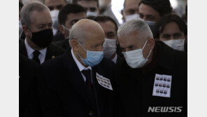 터키 “아프간 떠날 이유없다” 외교관· 군대 철수 안해