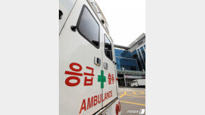 수도권 감염병전담병원 병상 81%가 찼다…서울은 75%