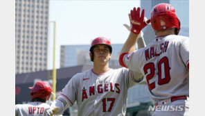 ‘이도류’ 오타니, 블게주 제치고 AL MVP 가상 투표서 압도적 1위