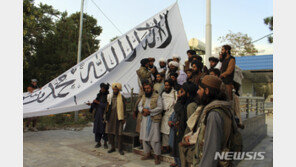 아프간 제1부통령, 임시 대통령 자임…“탈레반에 굴복하지 않을 것”