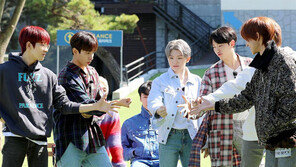 “아이돌 자체 제작 콘텐츠, 생각보다 재밌네” 일반인 시청자 몰려