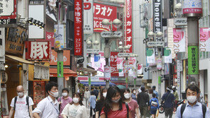 日, 긴급사태 지역 확대·연장으로 “경제 손실 13조원↑”