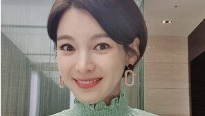 ‘코로나 확진’ 정가은, 미소 활짝…“얼마만의 촬영인지”