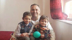 “탈레반에 납치됐던 날 구해준 아프간인, 나는 도울 방법이 없어”