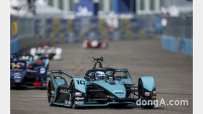 재규어, 전기차 경주대회 ‘포뮬러E 월드챔피언십’ 준우승… 역대 최고 성적