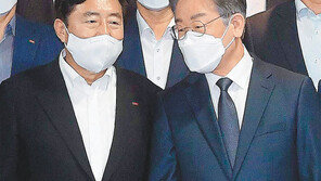 ‘황교익 리스크’ 이해찬 나서고 이낙연 물러서자… 黃 사퇴 시사  