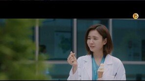 ‘슬의생2’ 김대명, 안은진 ‘손하트’에 활짝 웃었다…관계 진전? 