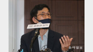 진중권, “황교익, 이재명 정치생명 끊는 쪽으로 노선 바꾼 모양”