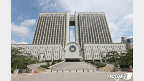 ‘전두환 비판’ 유인물 뿌려 옥살이한 고교생…檢, 재심서 무죄 구형