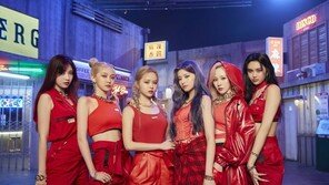 에버글로우, ‘라 디 다’ MV도 1억뷰…2년 만에 ‘트리플 1억뷰’