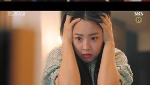 ‘펜트하우스3’ 김소연, 이대로 죽나…정신 이상 증세→피 토했다