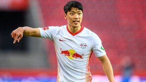 ‘황희찬 교체 출전’ 라이프치히, 슈투트가르트에 4-0 대승…첫 승