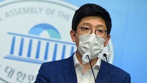 尹캠프 “이준석· 원희룡 어느쪽 말이 맞다고 하기가…괜히 끼었다간”