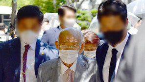 전두환, 혈액암 일종 ‘다발성 골수종’ 진단…“당분간 입원”