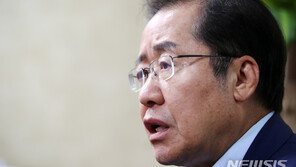 홍준표, 루마니아 백신에 “우리가 백신 거지냐…동냥 받듯 구해”