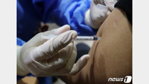 델타변이 90% 육박…전방위 집단감염·돌파감염 속출 ‘방역 기로’
