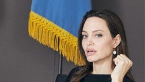 앤젤리나 졸리가 공개한 아프간 소녀 편지 “모든 꿈 사라져”