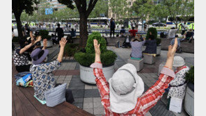 1년 전 사태 잊었나… 사랑제일교회 ‘광화문 집회’ 강행[청계천 옆 사진관]