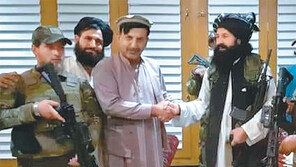 아프간 대통령은 해외도피… 그 동생은 탈레반에 “충성 맹세”