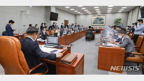 ‘법사위 권한 축소’ 국회법 개정안 운영위 통과